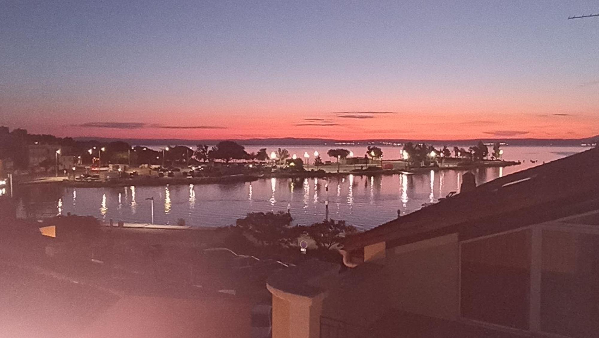 Les Hebergements De La Plage En Ville Martigues Exterior photo